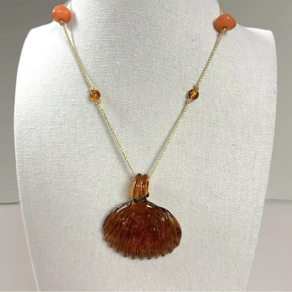 Free People Amber Glass Shell Pendant Necklace NWT Bohemian Beach Neutral Rare - Picture 2 of 5